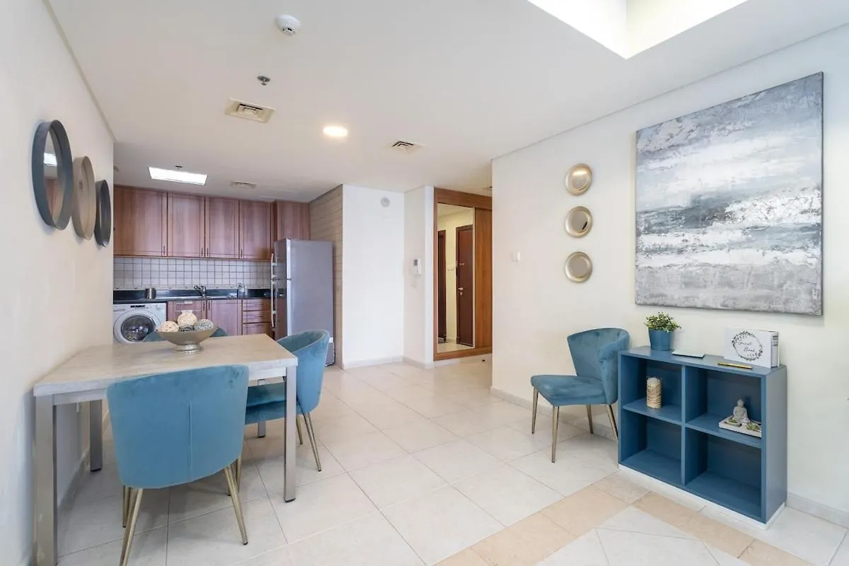 Stunning 1-Bedroom Apartment With Marina Views Dubai 0*,
