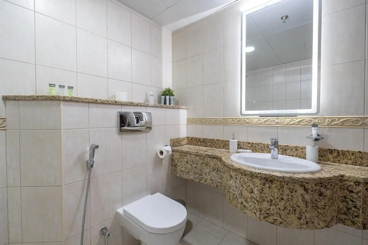 Stunning 1-Bedroom Apartment With Marina Views Dubai