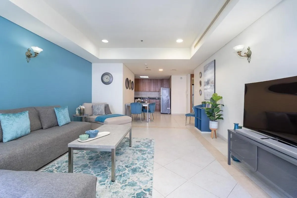 Stunning 1-Bedroom Apartment With Marina Views Dubai