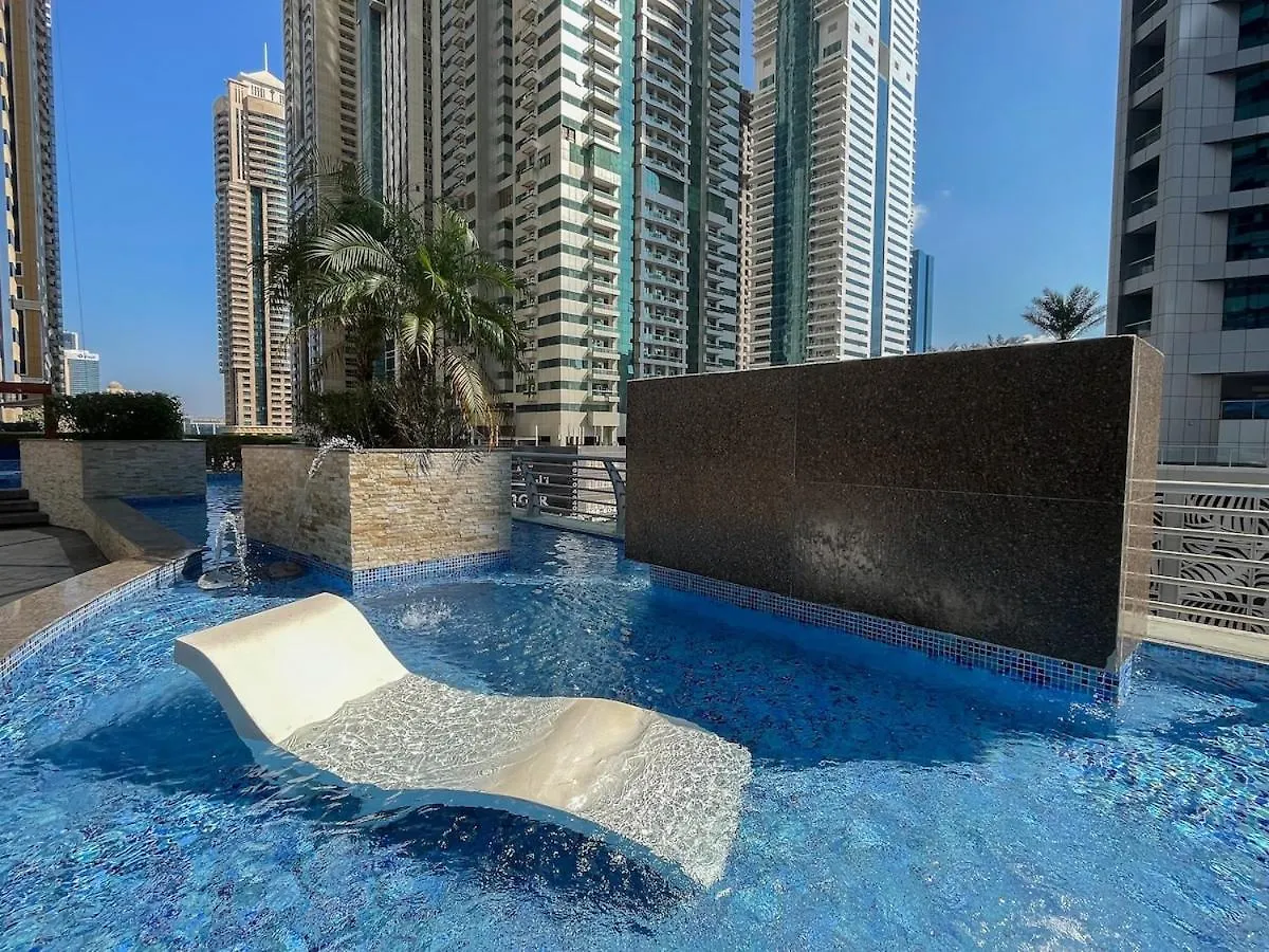 Stunning 1-Bedroom Apartment With Marina Views Dubai