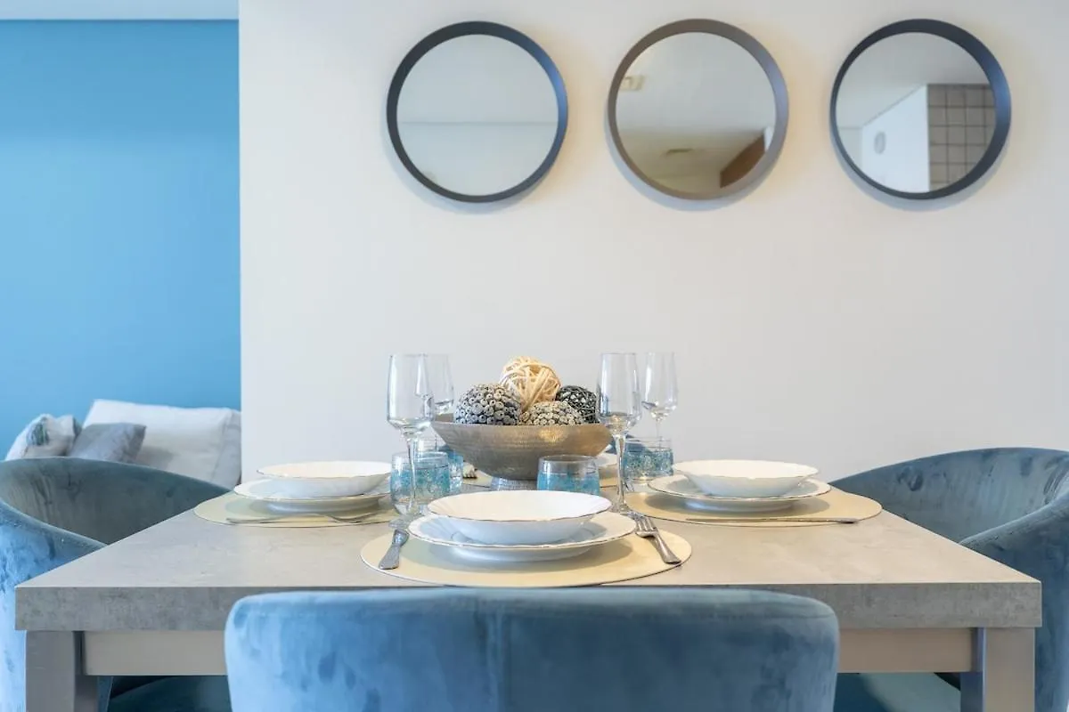 Stunning 1-Bedroom Apartment With Marina Views Dubai United Arab Emirates