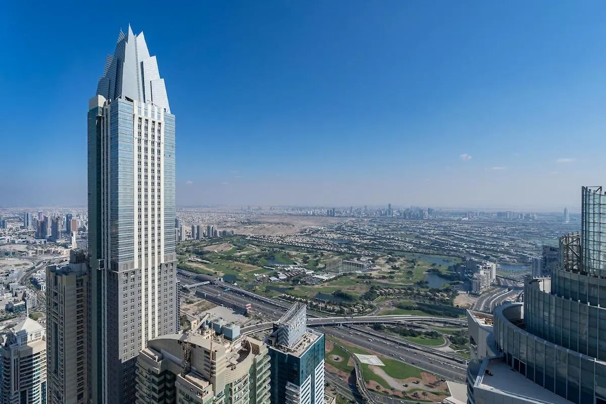 Stunning 1-Bedroom Apartment With Marina Views Dubai